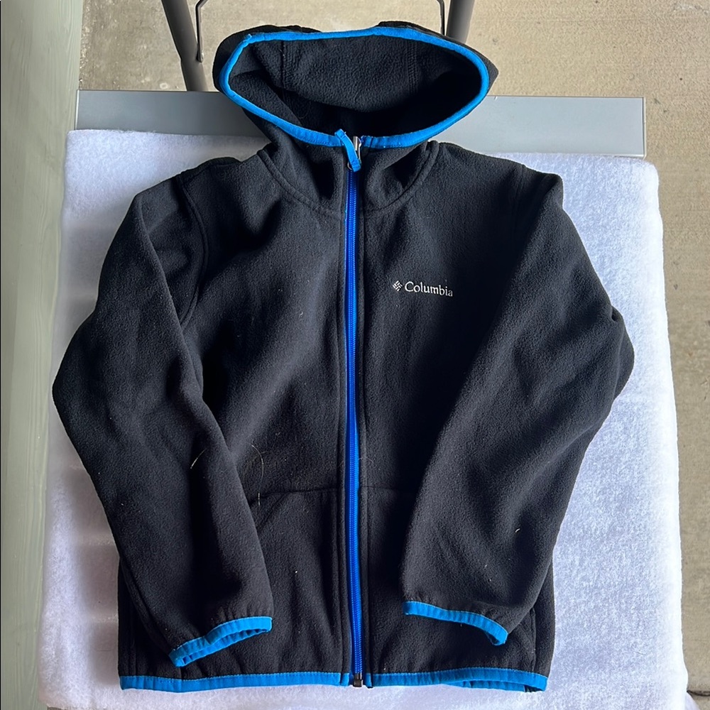 Columbia Kids Black Fleece Hoodie with Blue Trim. Size XS (6-7)